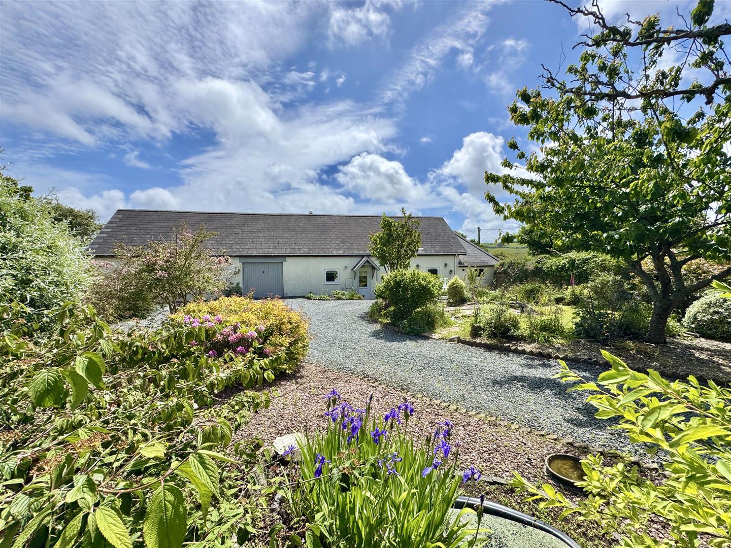 Treskerby, Redruth